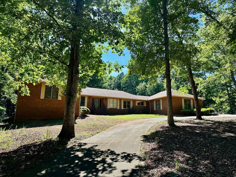 175 Crowell Rd N, Covington, GA à vendre - Photo du bâtiment - Image 2 de 10