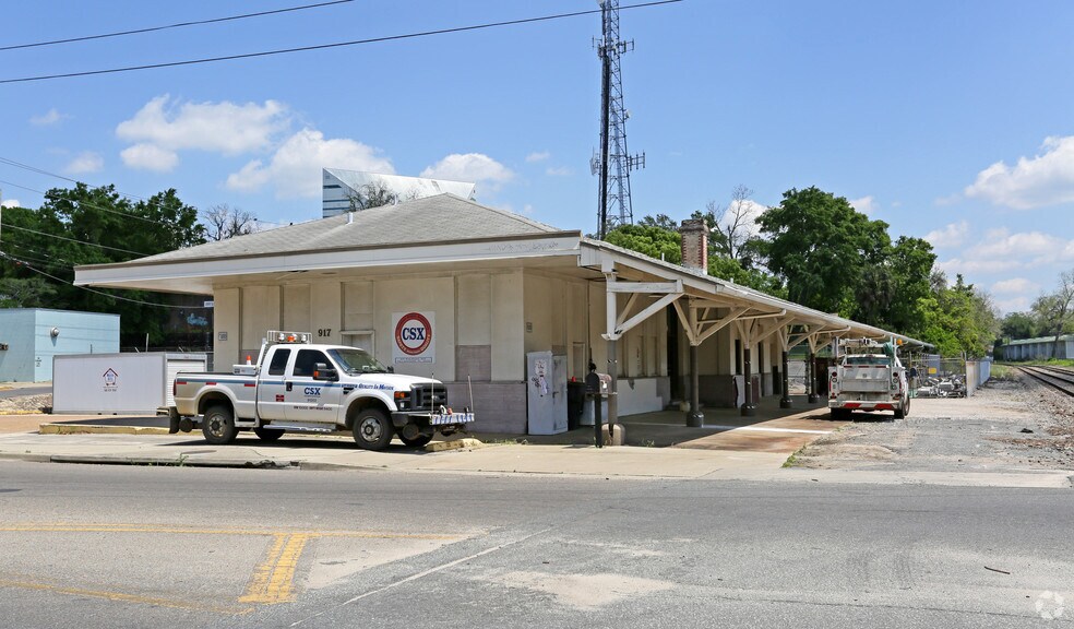 917 Railroad Ave, Tallahassee, FL à vendre - Photo du bâtiment - Image 2 de 5