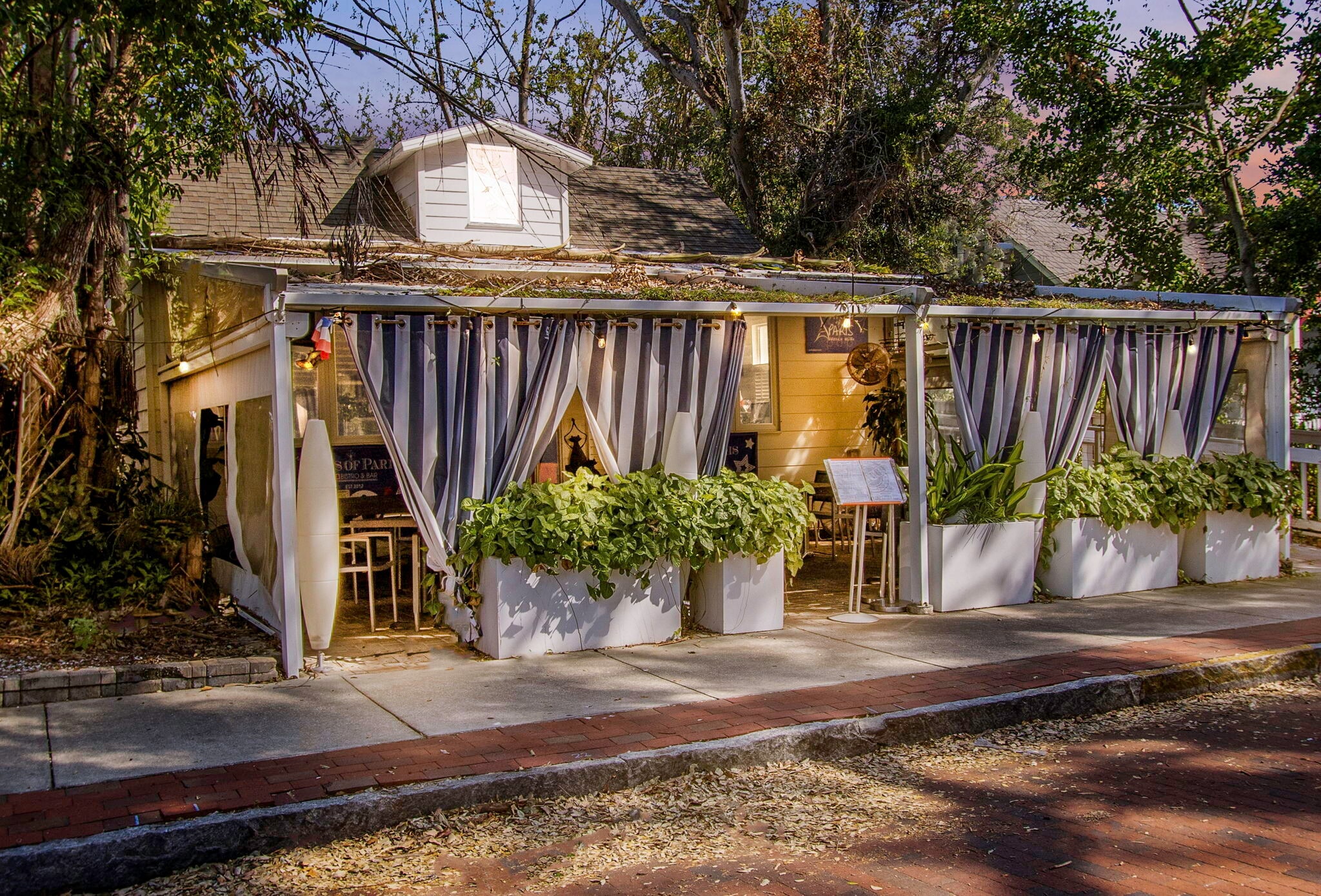 146 4th Ave N, Safety Harbor, FL à vendre Photo principale- Image 1 de 9