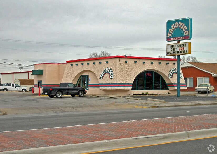 905 N Lynn Riggs Blvd, Claremore, OK à louer - Photo du bâtiment - Image 3 de 3