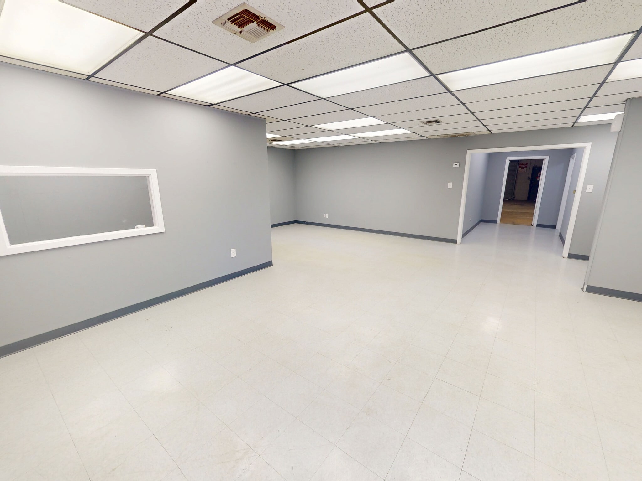 4219-4227 Gatecrest, San Antonio, TX for lease Interior Photo- Image 1 of 7