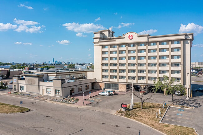 More details for 5359 Calgary Trl NW, Edmonton, AB - Retail for Lease
