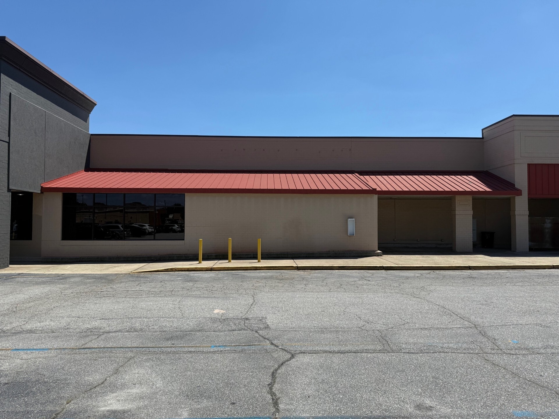 201-273 W Butler Rd, Mauldin, SC for lease Building Photo- Image 1 of 1