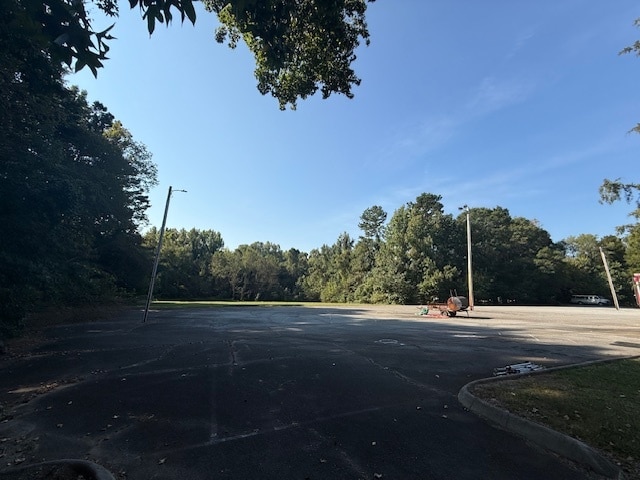 1329 Kimery Dr, High Point, NC for sale - Primary Photo - Image 3 of 6