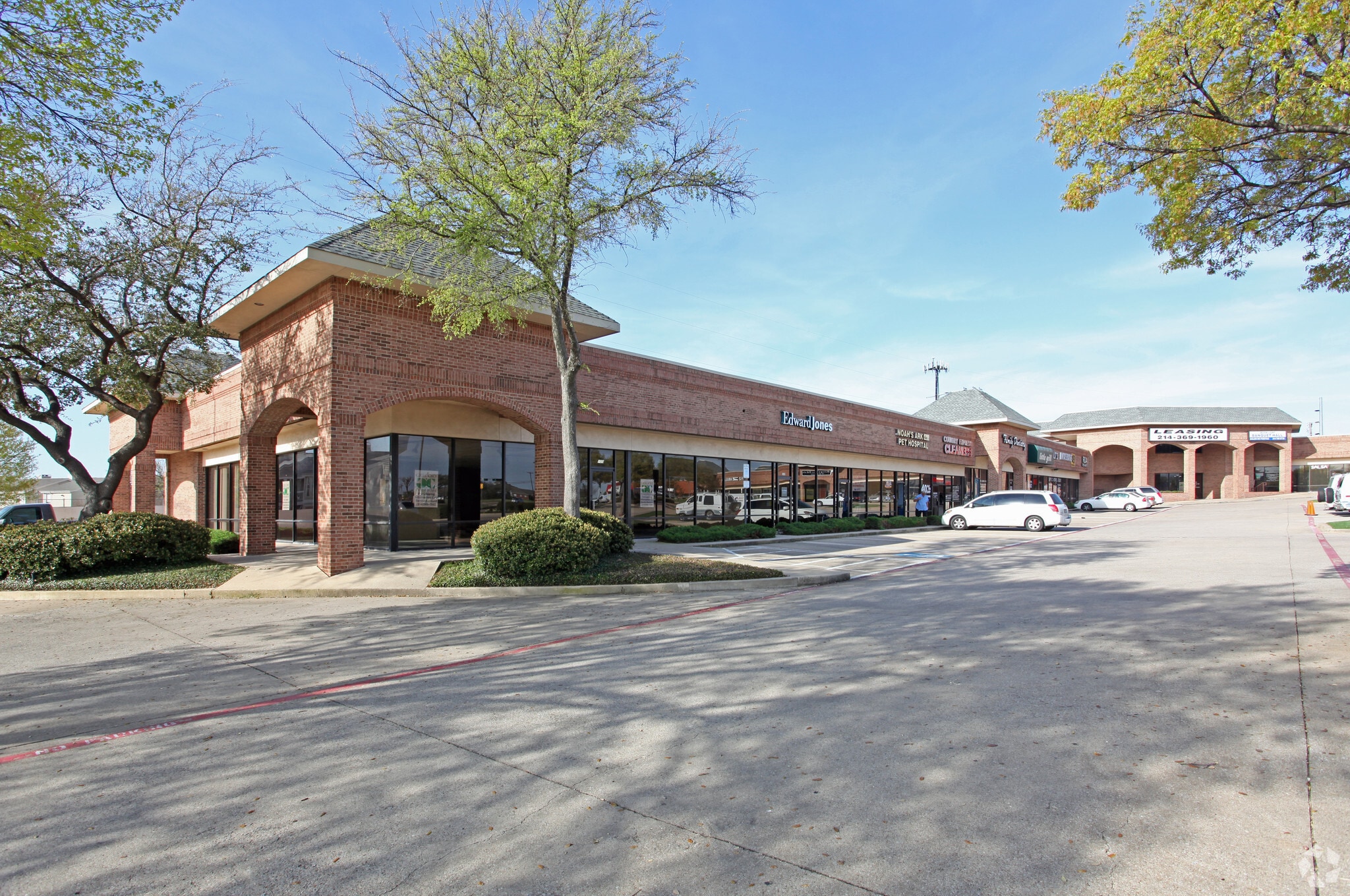 2155 Marsh Ln, Carrollton, TX for lease Building Photo- Image 1 of 4