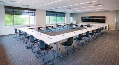 13100 Wortham Center Dr, Houston, TX à louer Photo intérieure- Image 2 de 6