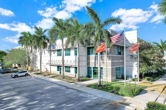 9315 NW 112th Ave, Miami, FL à vendre Photo du bâtiment- Image 1 de 16