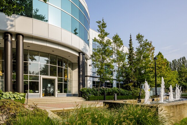 Plus de détails pour 13711 International Pl, Richmond, BC - Bureau, Commerce de détail à louer