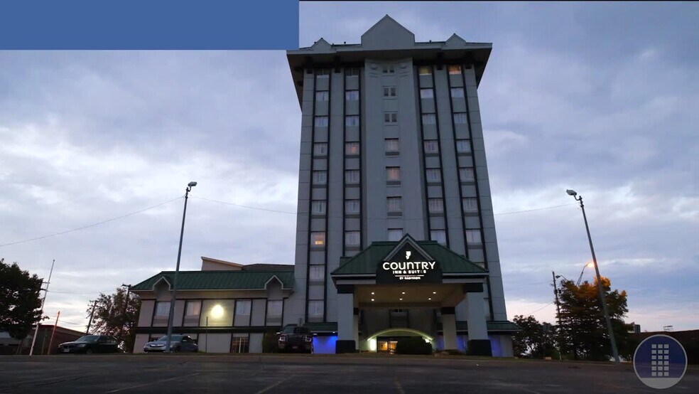 3141 Northwest Expy, Oklahoma City, OK à vendre - Vidéo sur l’inscription commerciale - Image 2 de 7