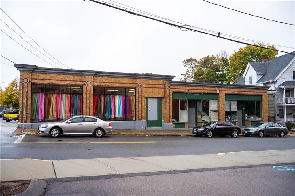 105 Blackstone Ave, Pawtucket, RI à louer Photo du bâtiment- Image 1 de 17