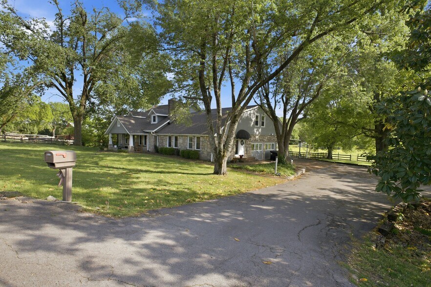 6515 Holt Rd, Nashville, TN à vendre - Photo du bâtiment - Image 3 de 54