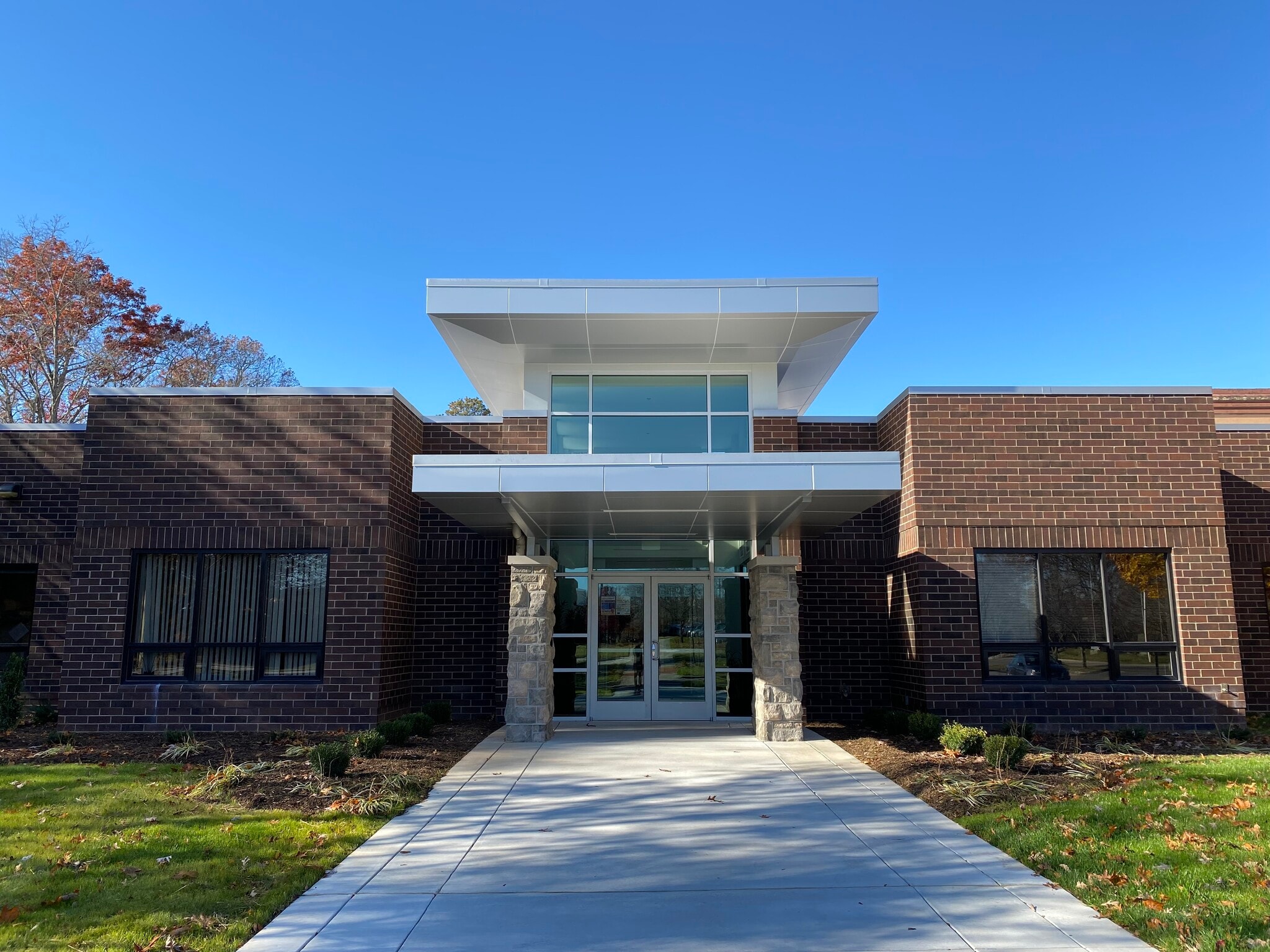 1872 Pratt Dr, Blacksburg, VA for lease Building Photo- Image 1 of 8
