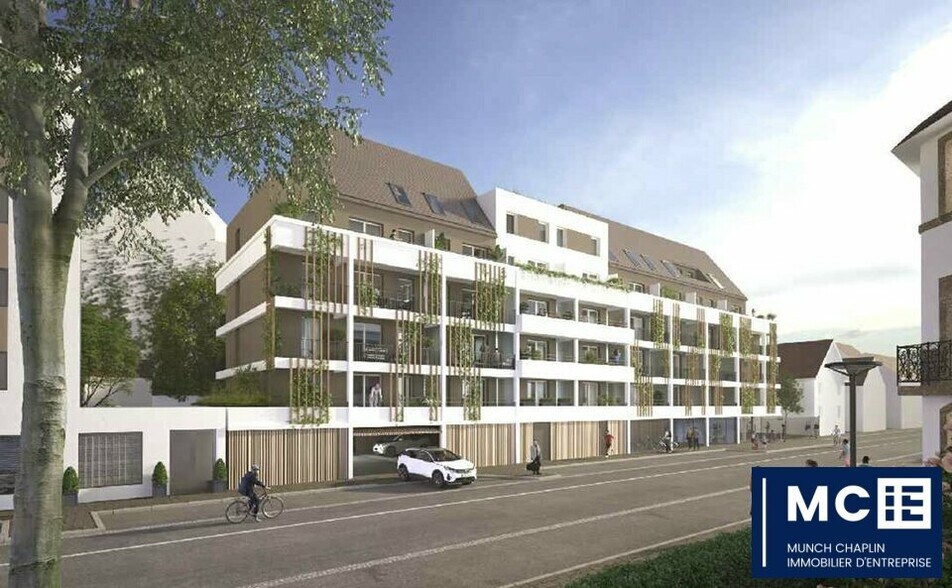Retail in Strasbourg for lease - Building Photo - Image 1 of 2
