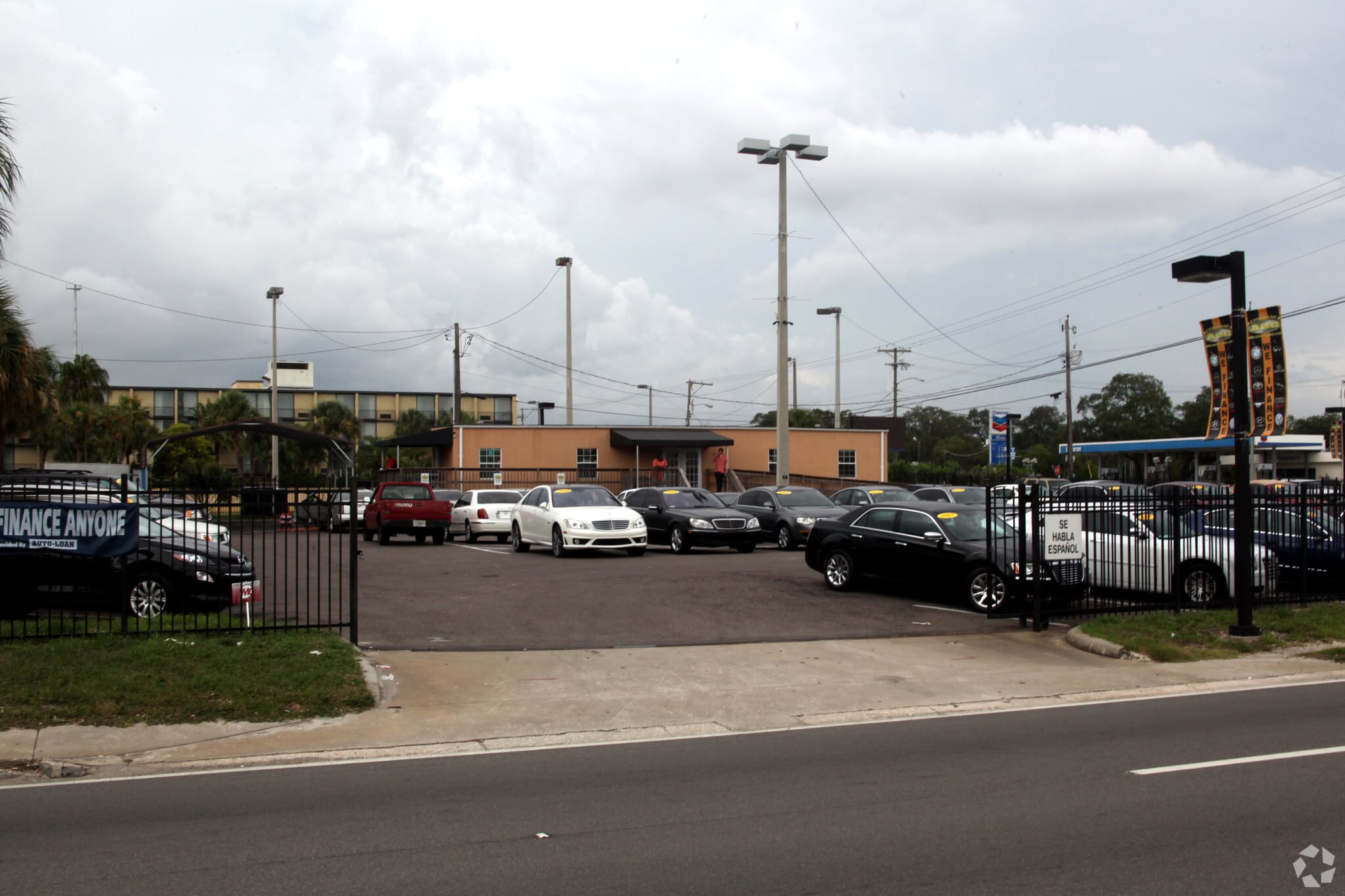 856 E Busch Blvd, Tampa, FL for lease Primary Photo- Image 1 of 31