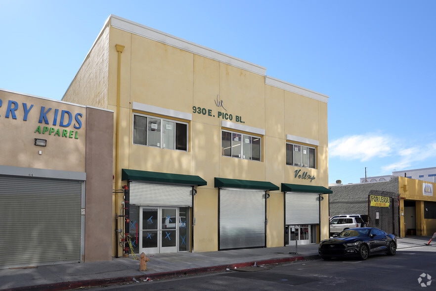 930 E Pico Blvd, Los Angeles, CA for lease - Building Photo - Image 3 of 3