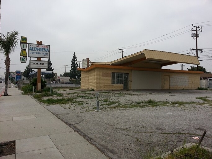 2135 Atlantic Blvd, Commerce, CA à vendre - Photo du bâtiment - Image 2 de 21