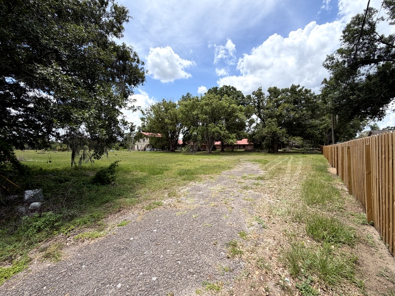 4215 Stearns Rd, Valrico, FL for sale - Building Photo - Image 2 of 23