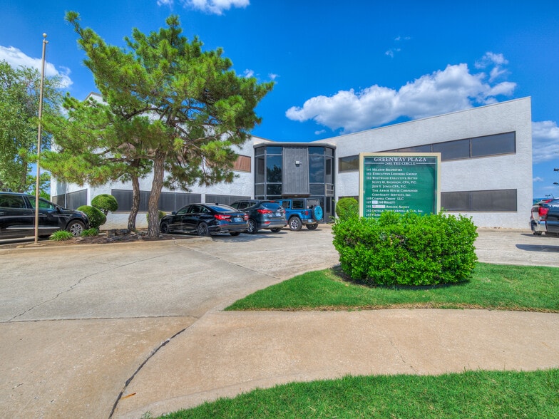 2401 Tee Cir, Norman, OK for lease - Primary Photo - Image 1 of 28