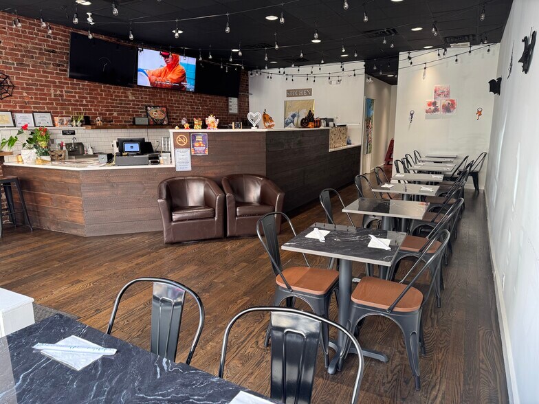 434 Howe Ave, Shelton, CT à louer - Photo intérieure - Image 2 de 2