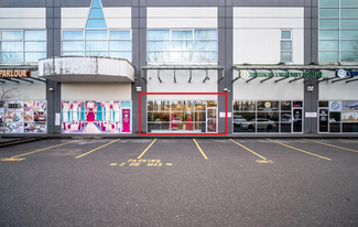 Plus de détails pour 8166 128 St, Surrey, BC - Vente au détail à vendre