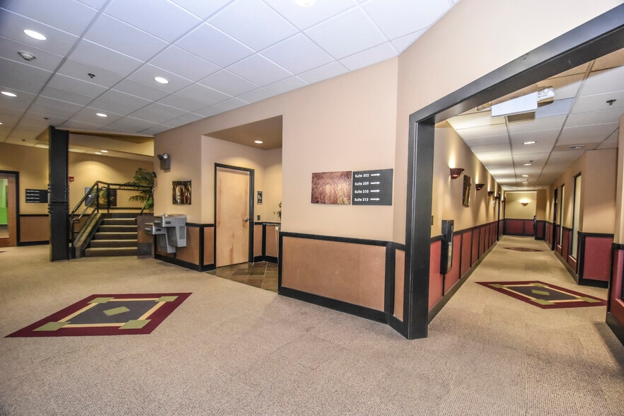 4200 6th Ave SE, Lacey, WA for lease - Interior Photo - Image 2 of 16