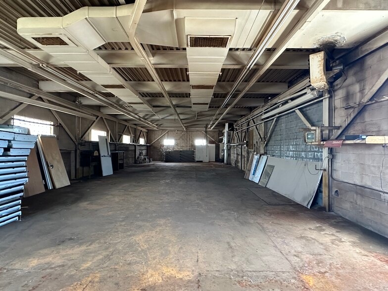 733-759 Memorial Ave, West Springfield, MA for sale - Interior Photo - Image 3 of 64