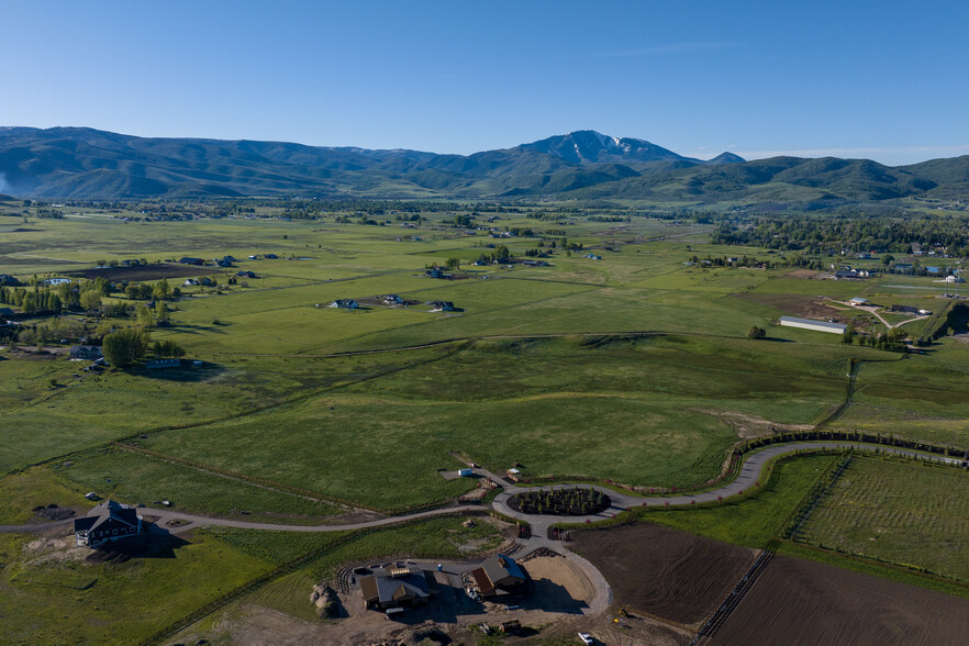 7461 Sky Ranch Rd, Huntsville, UT for sale - Building Photo - Image 3 of 7