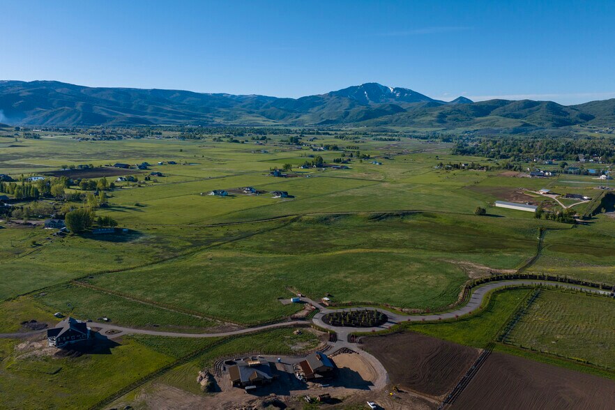 7461 Sky Ranch Rd, Huntsville, UT à vendre - Photo du bâtiment - Image 3 de 7