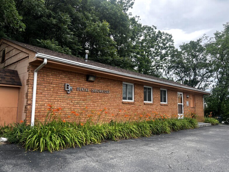 824 Iowa St, Salem, VA à vendre - Photo du bâtiment - Image 1 de 8