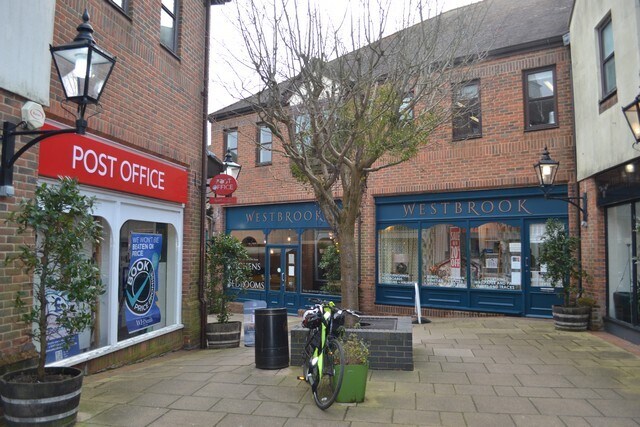 9-13 Westbrook Walk, Alton à louer - Photo du bâtiment - Image 2 de 2