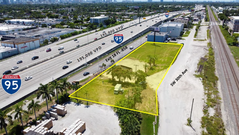 2550 SW 30th Ave, Hallandale Beach, FL for lease - Primary Photo - Image 1 of 3