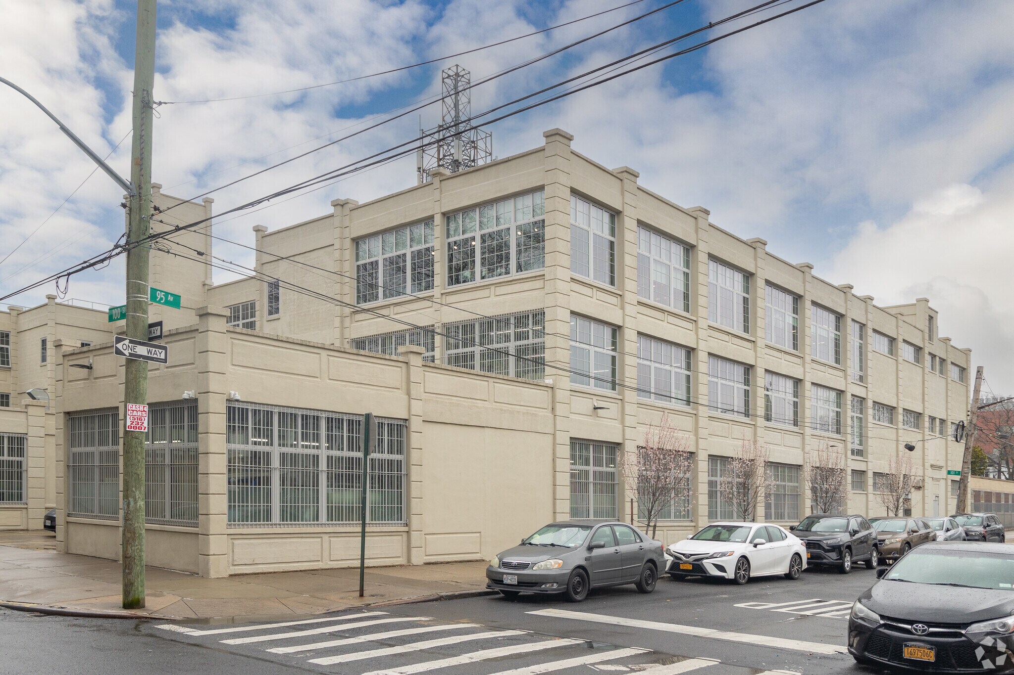101-01 95th Ave, Ozone Park, NY for lease Primary Photo- Image 1 of 8