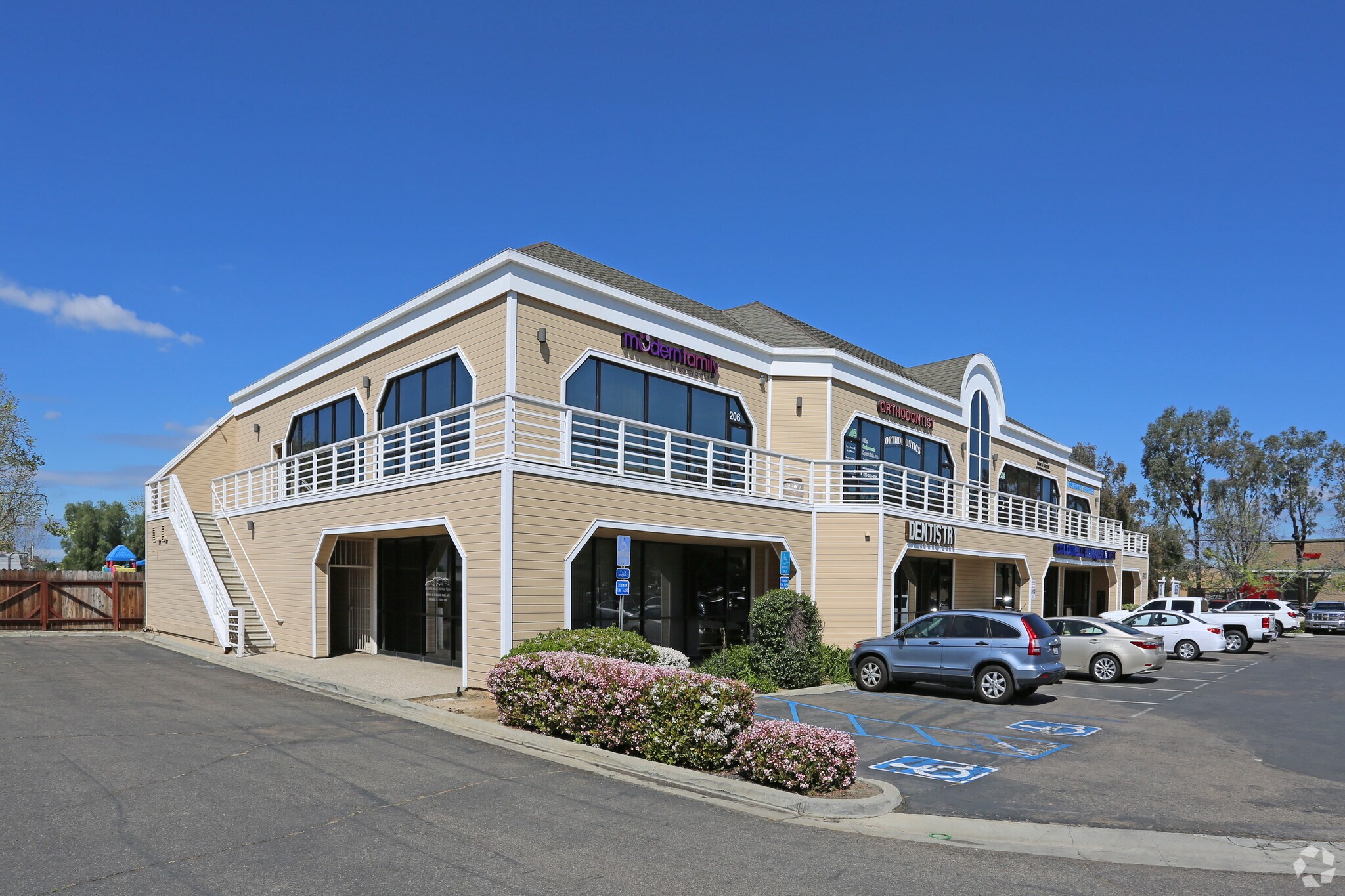 810 Jamacha Rd, El Cajon, CA à louer Photo principale- Image 1 de 9