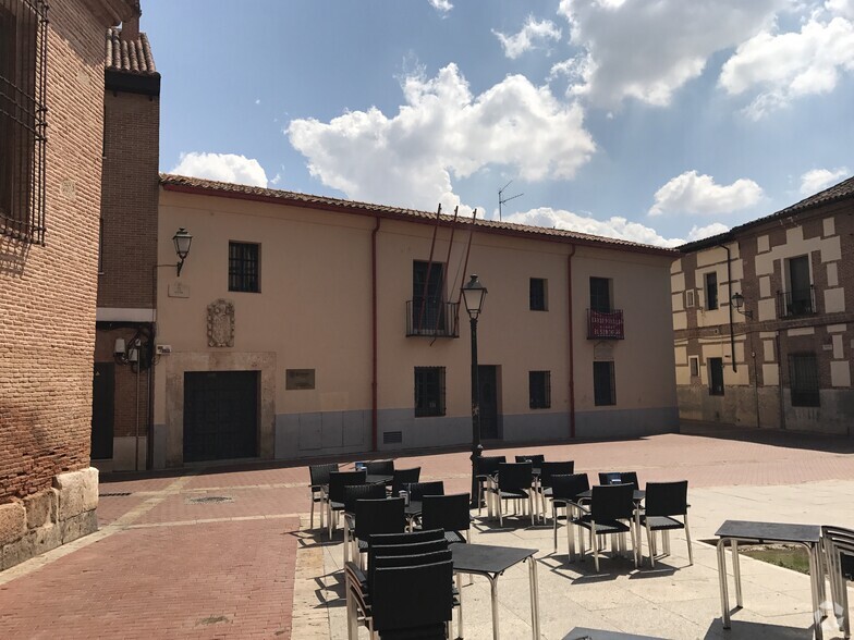 Bureau dans Alcalá De Henares, Madrid à louer - Photo du bâtiment - Image 3 de 3