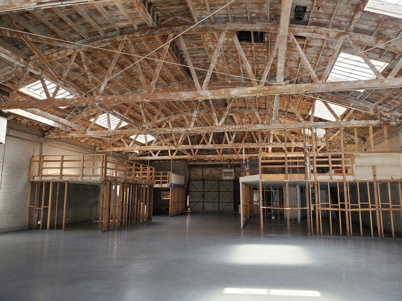 612 S La Brea Ave, Los Angeles, CA for lease - Interior Photo - Image 3 of 20