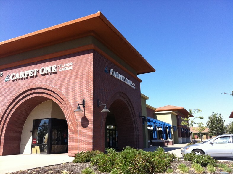 6506 Lone Tree Blvd, Rocklin, CA à louer - Photo du bâtiment - Image 1 de 4