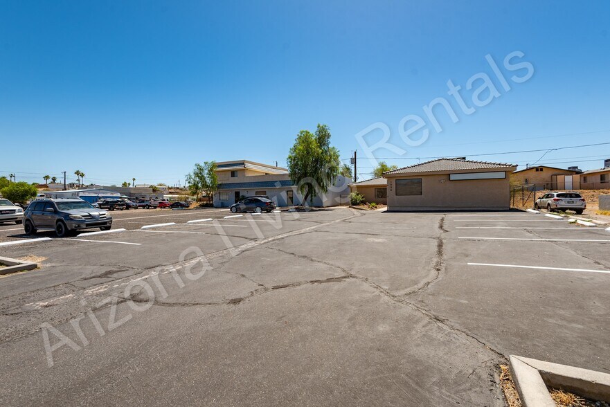 1526 Sierra Vista Dr, Bullhead City, AZ for sale - Building Photo - Image 1 of 1