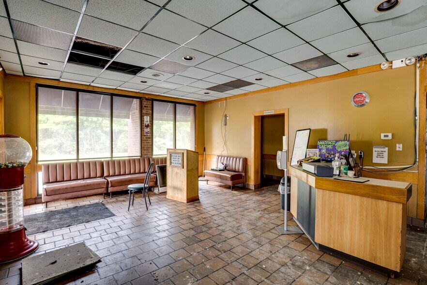 2003 W Highland Ave, Selma, AL for lease - Interior Photo - Image 2 of 20