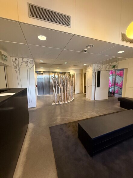 30 Rue Hoche, Pantin à louer - Photo du bâtiment - Image 2 de 14