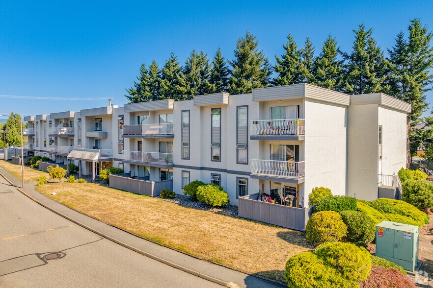 5810-5830 Vedder Rd, Chilliwack, BC for sale - Primary Photo - Image 1 of 1