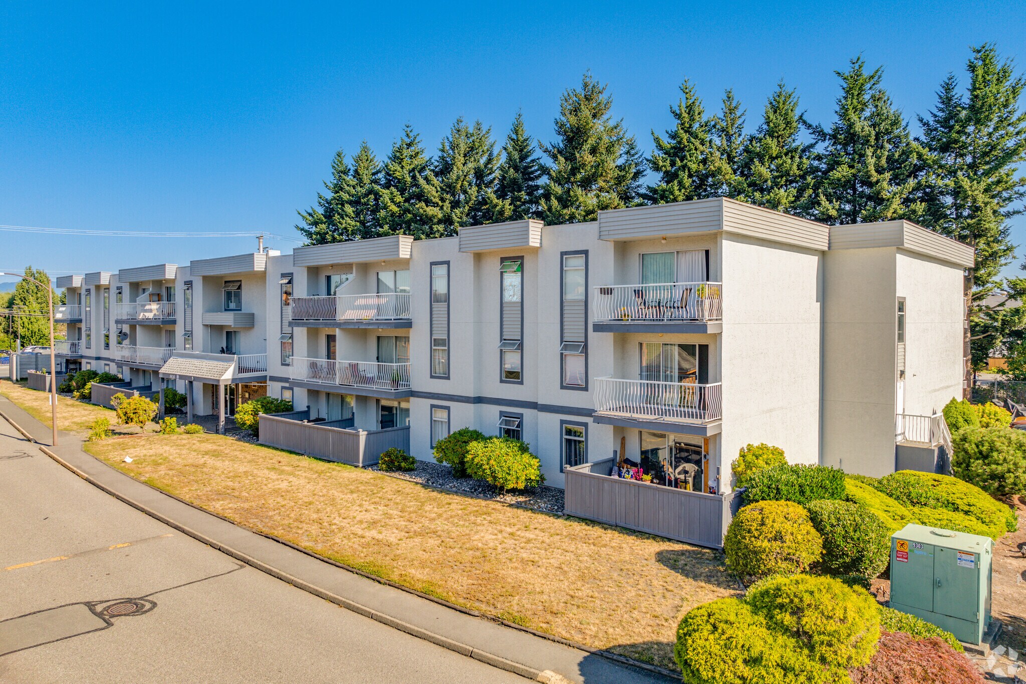 5810-5830 Vedder Rd, Chilliwack, BC à vendre Photo principale- Image 1 de 1