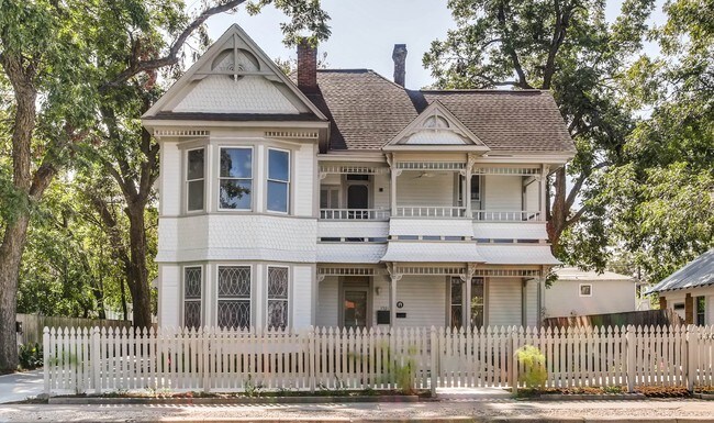 More details for 1301 E Cesar Chavez St, Austin, TX - Office for Sale