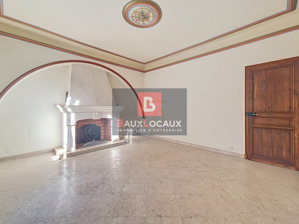 Office in Salon-de-Provence for sale Interior Photo- Image 1 of 8