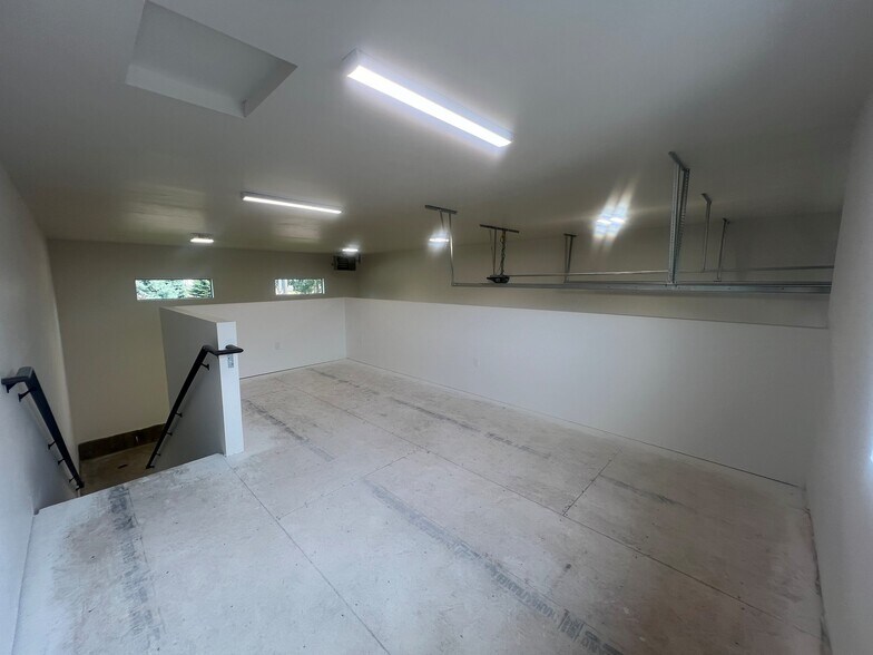 9521 N Station St, Hayden, ID for lease - Interior Photo - Image 2 of 6