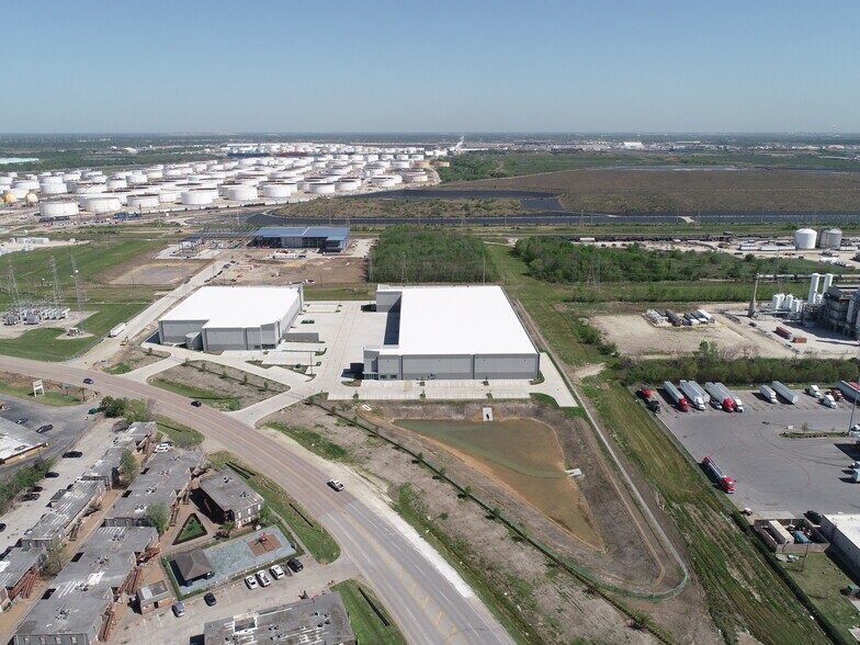 225 Distribution Center, Pasadena, TX à louer - Photo du bâtiment - Image 2 de 2