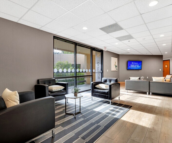 11225 N 28th Dr, Phoenix, AZ à louer - Photo intérieure - Image 2 de 6