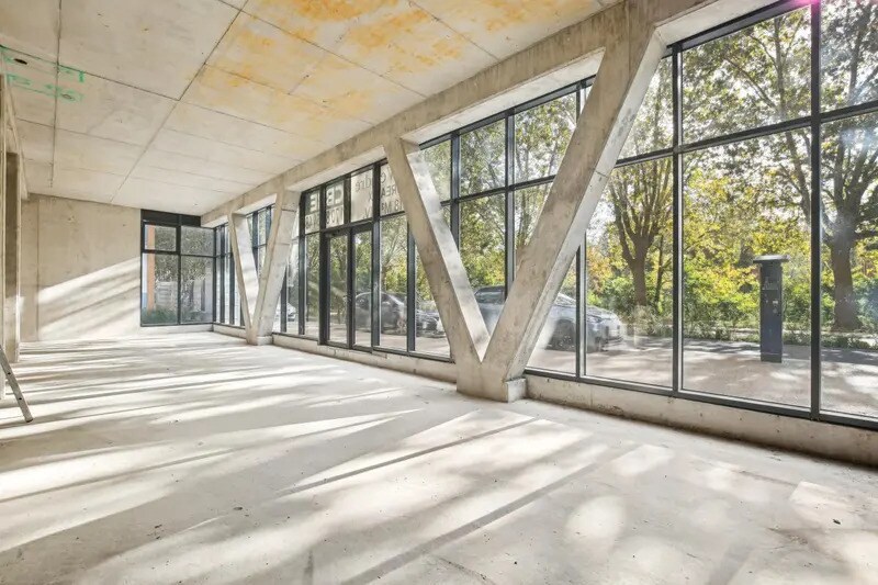 Multifamily in L'île-Saint-Denis for sale Interior Photo- Image 1 of 15
