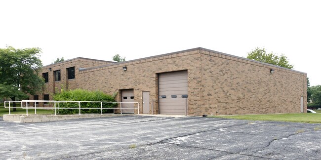 More details for 570 Oakwood Rd, Lake Zurich, IL - Flex for Lease
