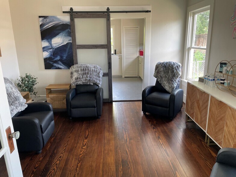 1620 Enderly Pl, Fort Worth, TX à louer - Photo du bâtiment - Image 3 de 9