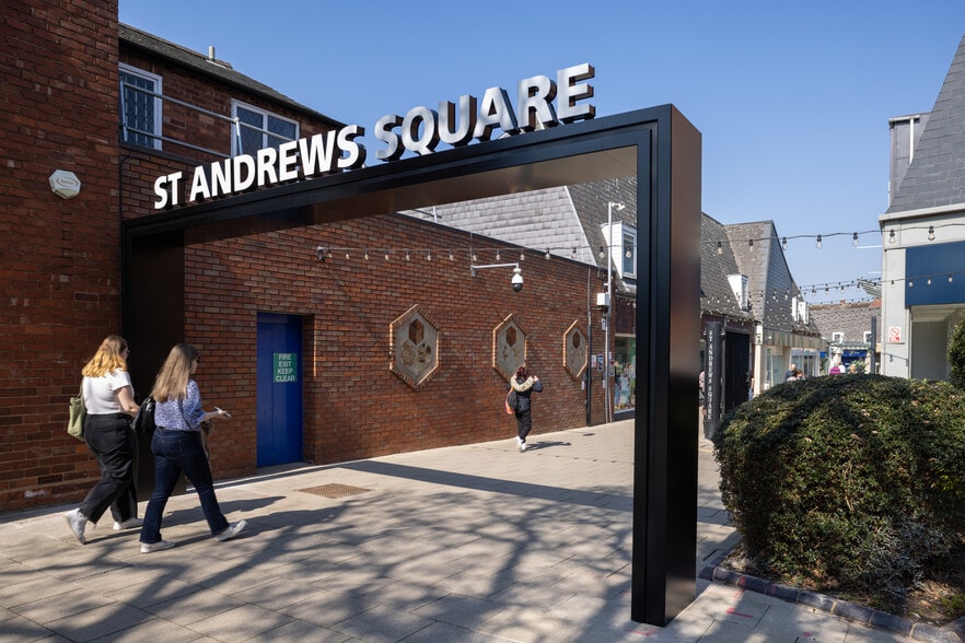 St Andrews Sq, Droitwich for lease - Building Photo - Image 2 of 8